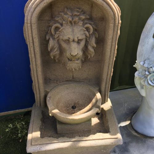 Outdoor Water Fountain Statues & Planters